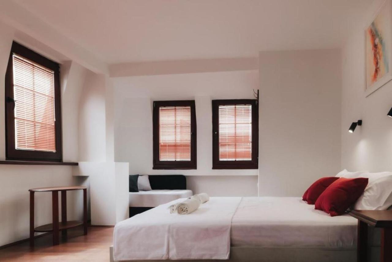Hotel Castrum Skopje Extérieur photo